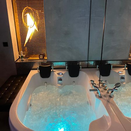 Apartament Z Jacuzzi W Sercu Krakowa Luaran gambar